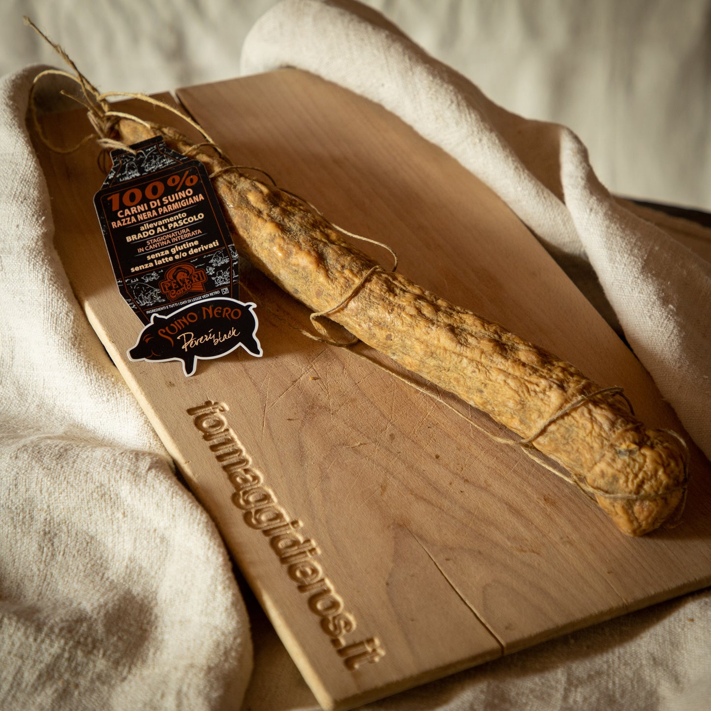 SALAME DI SUINO NERO DI PARMA - Formaggidieros