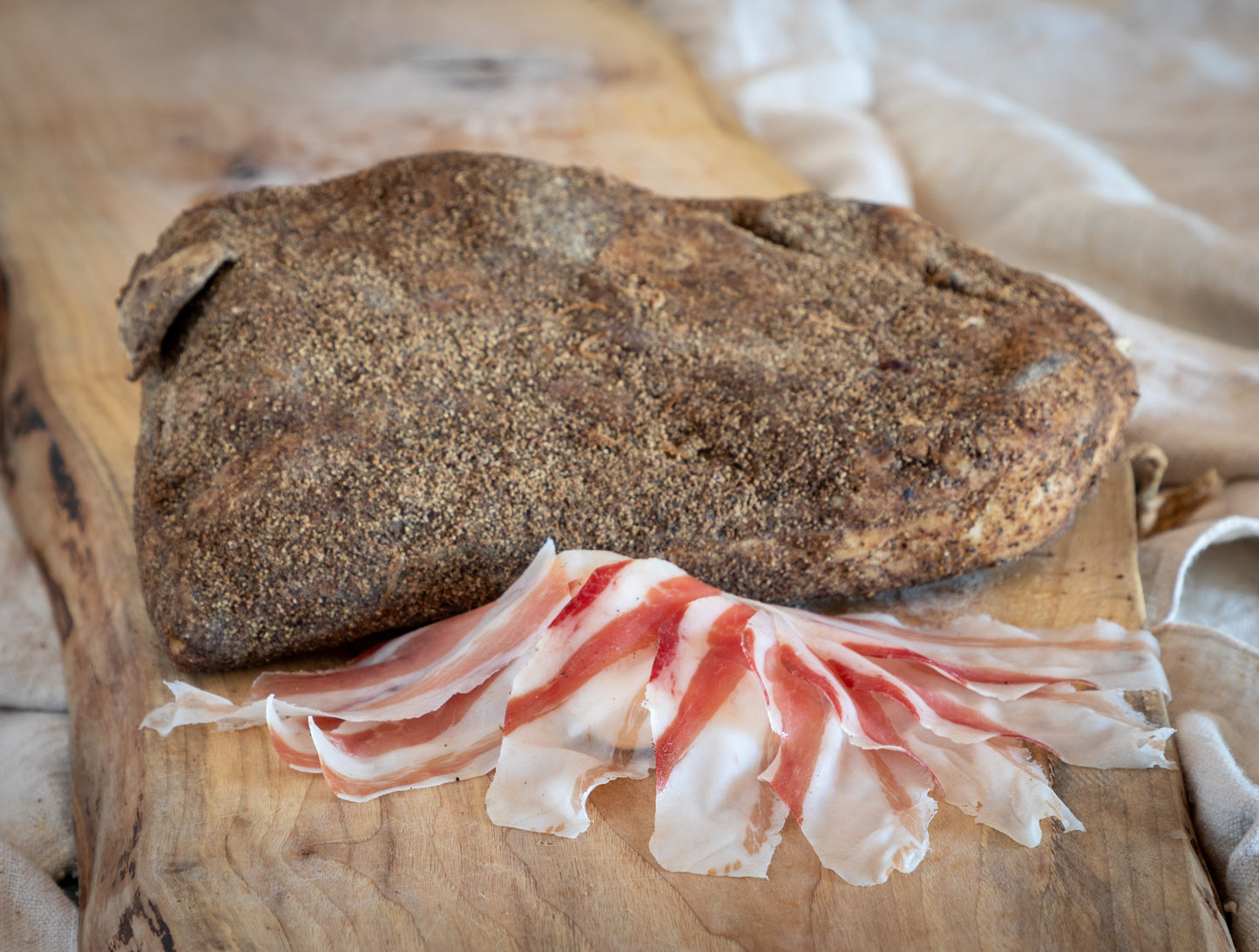 GUANCIALE DI GOLA MARCHIGIANO - Formaggidieros